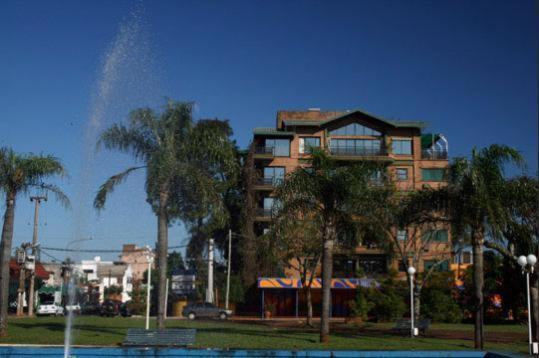 Edificio Nicolas Y Marcelo Siry Posadas Bagian luar foto